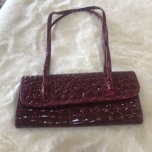 “Yik Fung” Deep Red Minibag!!